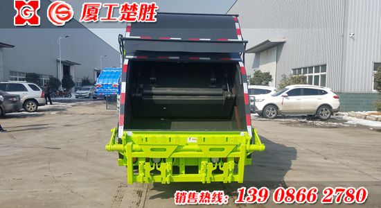 日產發(fā)動機6方壓縮垃圾車