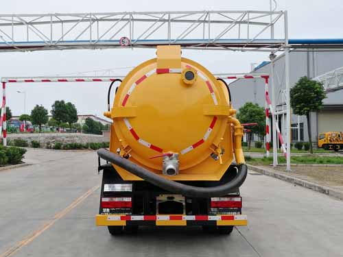 楚勝牌CSC5070GXWJHV型吸污車(chē)