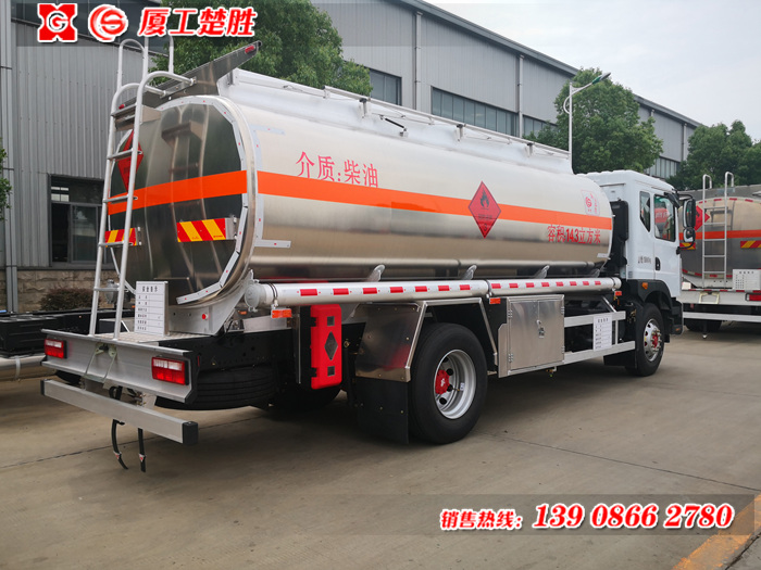 多利卡D9汽油14.3方，柴油16.2方鋁合金運(yùn)油車