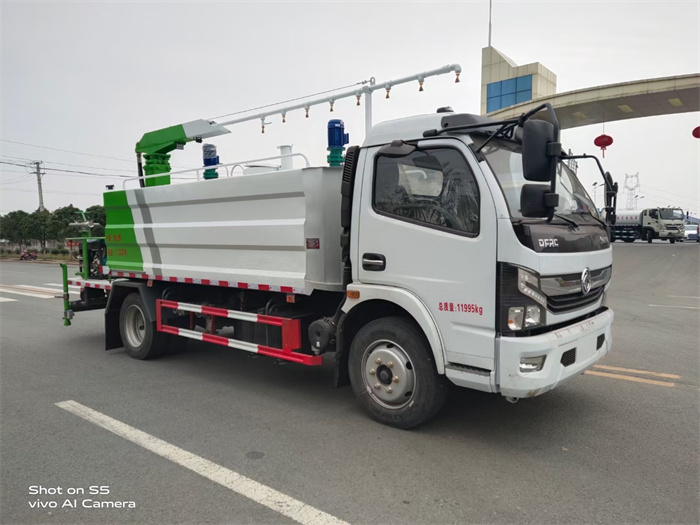 鐵路、光伏電站多功能清洗車
