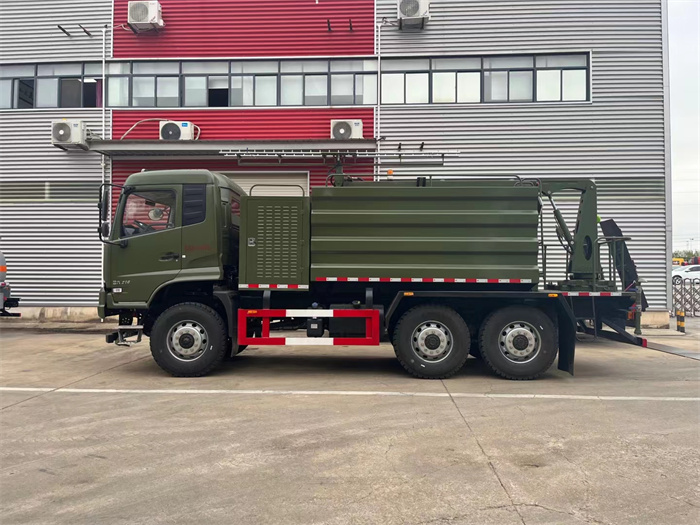 東風(fēng)天錦光伏板、鐵路清洗車(chē)